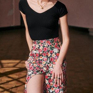 ISO ⭐️ Sézane Raphaelle skirt - not for sale! ⭐️